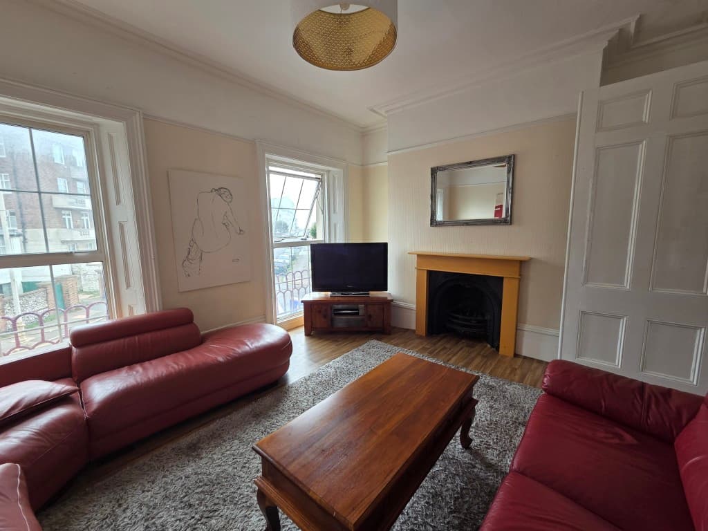 10 Cornfield Terrace, Eastbourne BN21 4NN: Lawful Established 8-bedroom HMO Producing Just Under 70,000 Per Annum 2