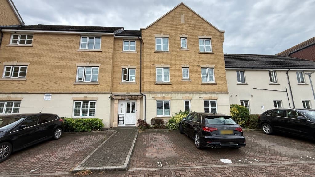 Flat 2, Academy Court, Beaconsfield Road, Bexley DA5 2GA: Vacant Ground Floor Flat With Parking 1