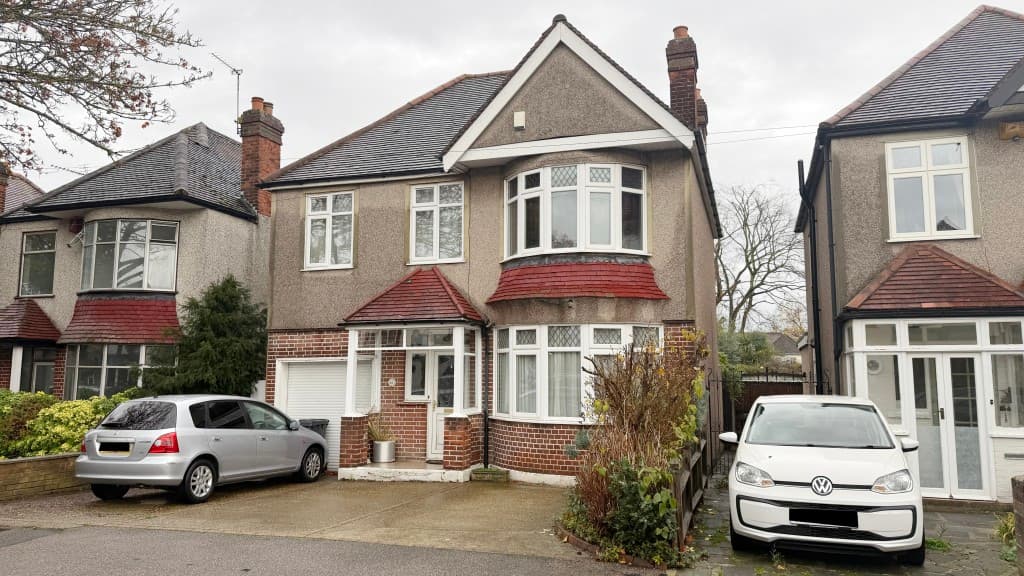 51 Knole Road, Dartford DA1 3JN: Detached Four-bedroom House For Improvement And Repair 1