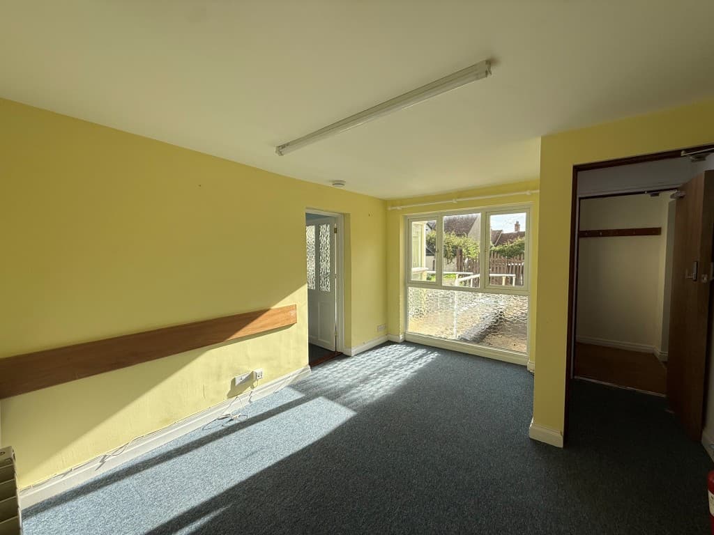 St Andrew's Cottage Rear Of 21 Head Street, Halstead CO9 2AU: Investment Opportunity In Town Centre Location With Off Road Parking 2