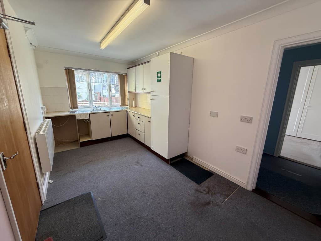 St Andrew's Cottage Rear Of 21 Head Street, Halstead CO9 2AU: Investment Opportunity In Town Centre Location With Off Road Parking 5
