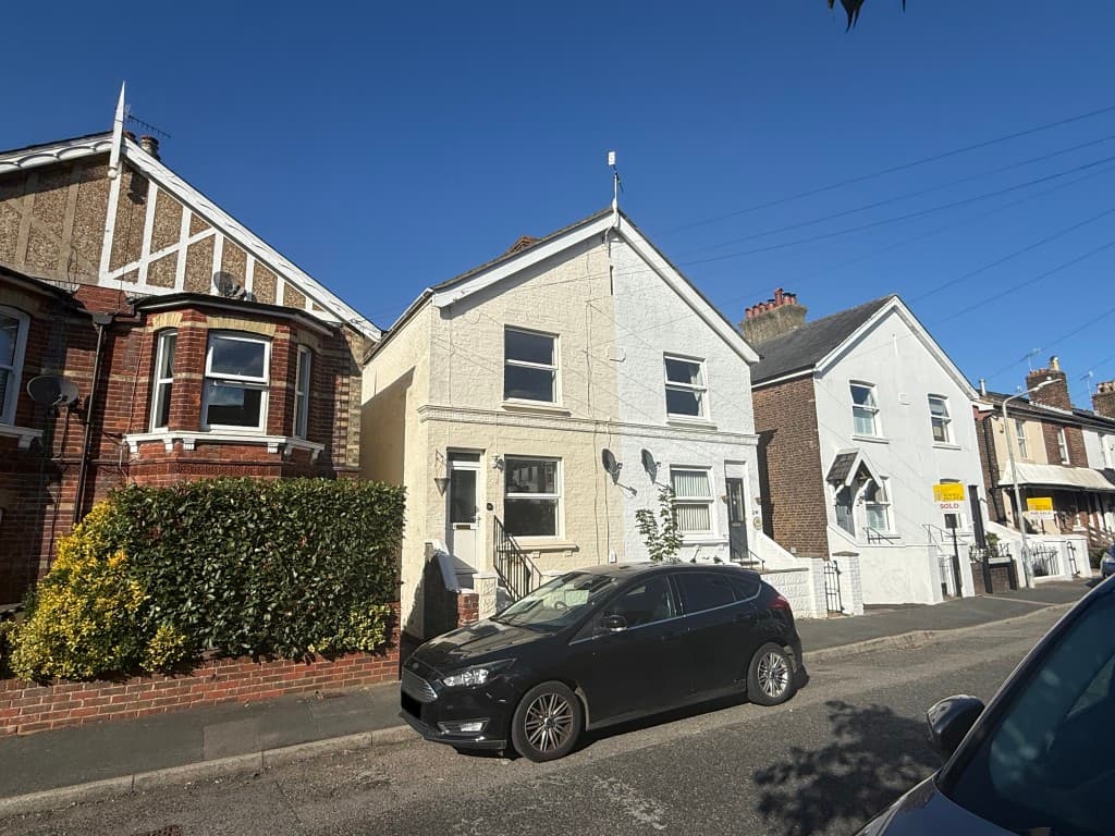 88/88B Springfield Road, Tunbridge Wells TN4 0RA: Flat In Need Of Improvement Including Freehold Interest 1