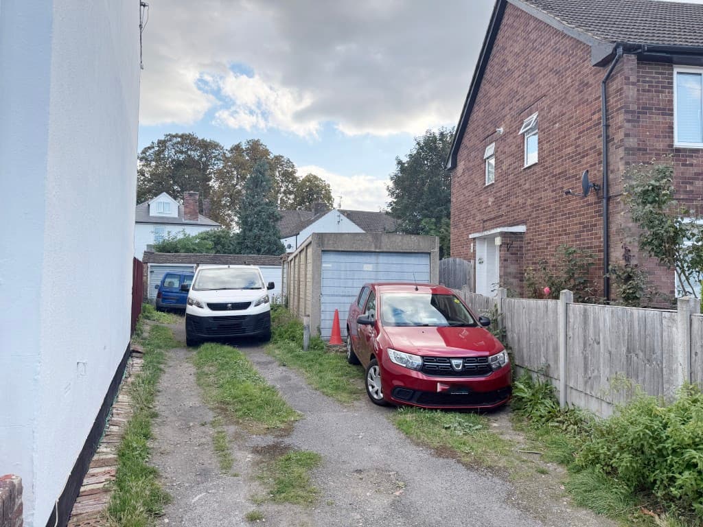 Garages Adj. 23 Queens Road, Snodland ME6 5BH: Compound Of Seven Garages Close To Town Centre 1