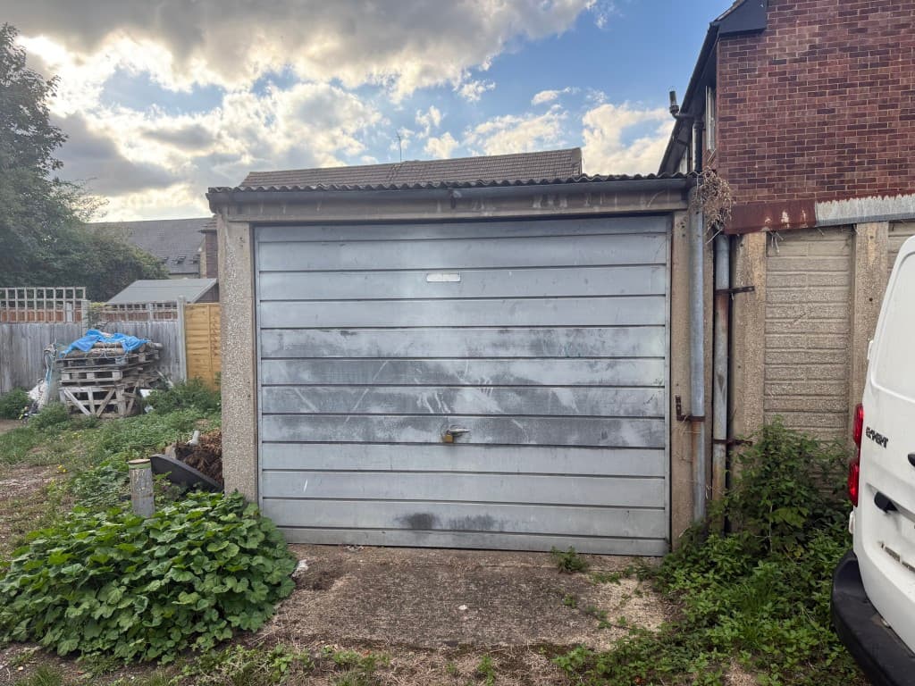 Garages Adj. 23 Queens Road, Snodland ME6 5BH: Compound Of Seven Garages Close To Town Centre 3