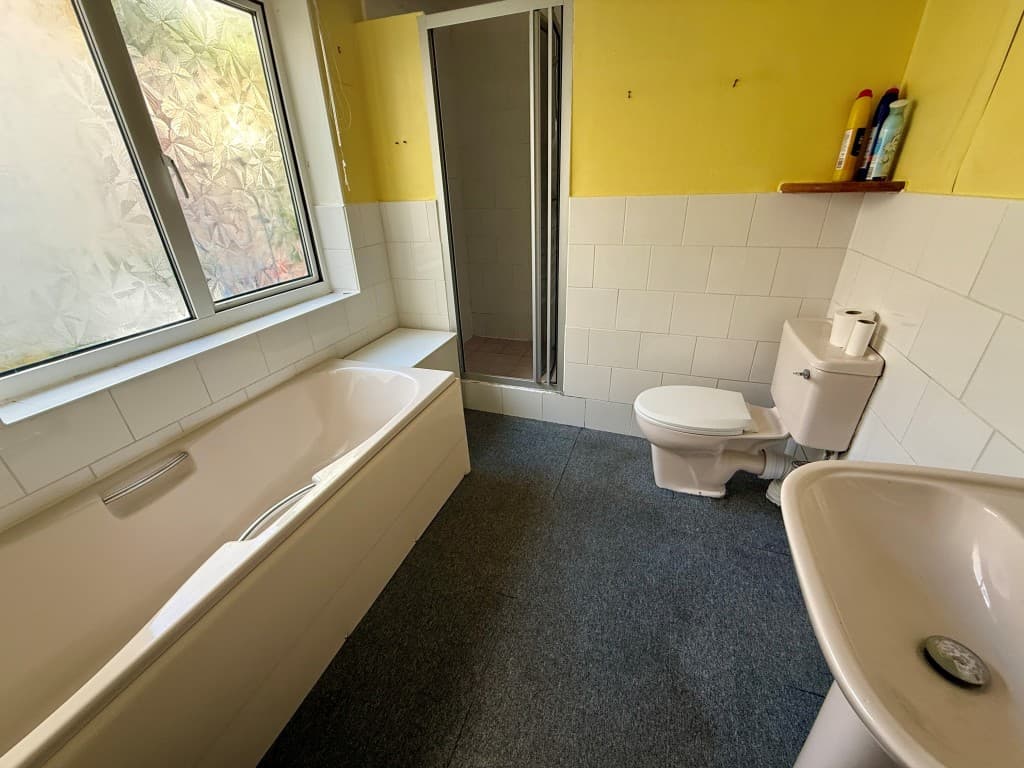 35 Charlotte Street, Folkestone CT20 1LF: Two-bedroom End-terrace House 4