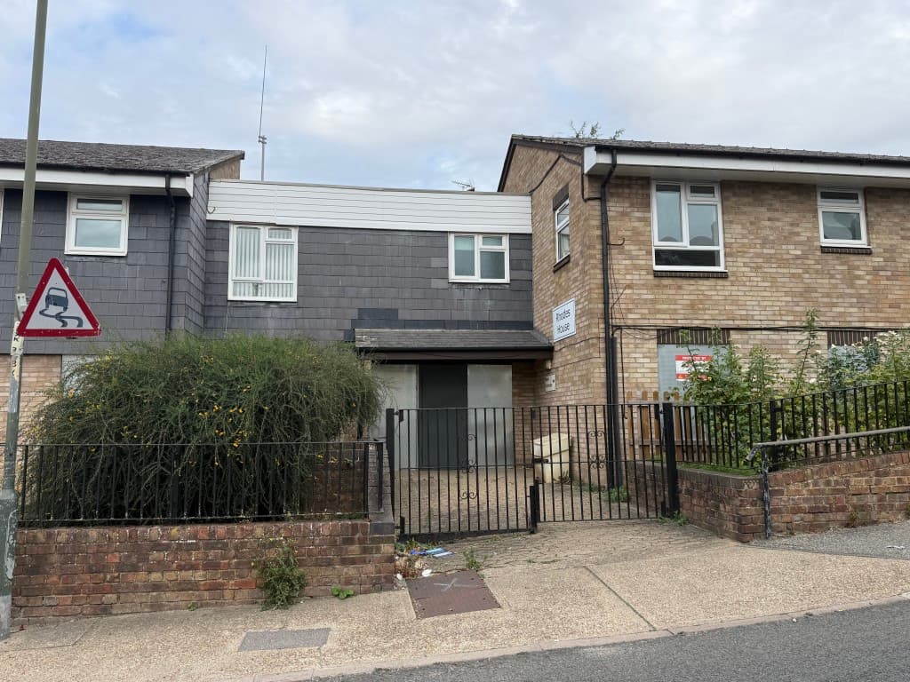 Rhodes House, Beacon Hill, Chatham ME5 7JW: Substantial Detached Block Of 23 Units On 0.47 Acres With Development 5