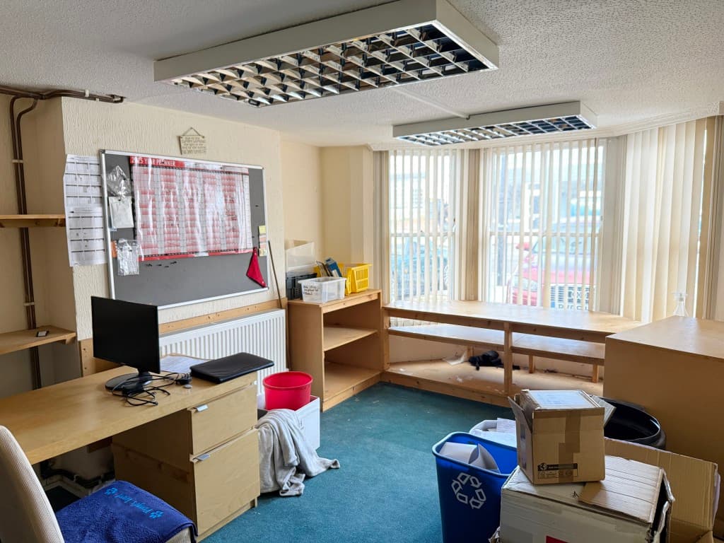 194 West Street, Fareham PO16 0HF: Vacant Freehold Commercial Premises With Potential 4