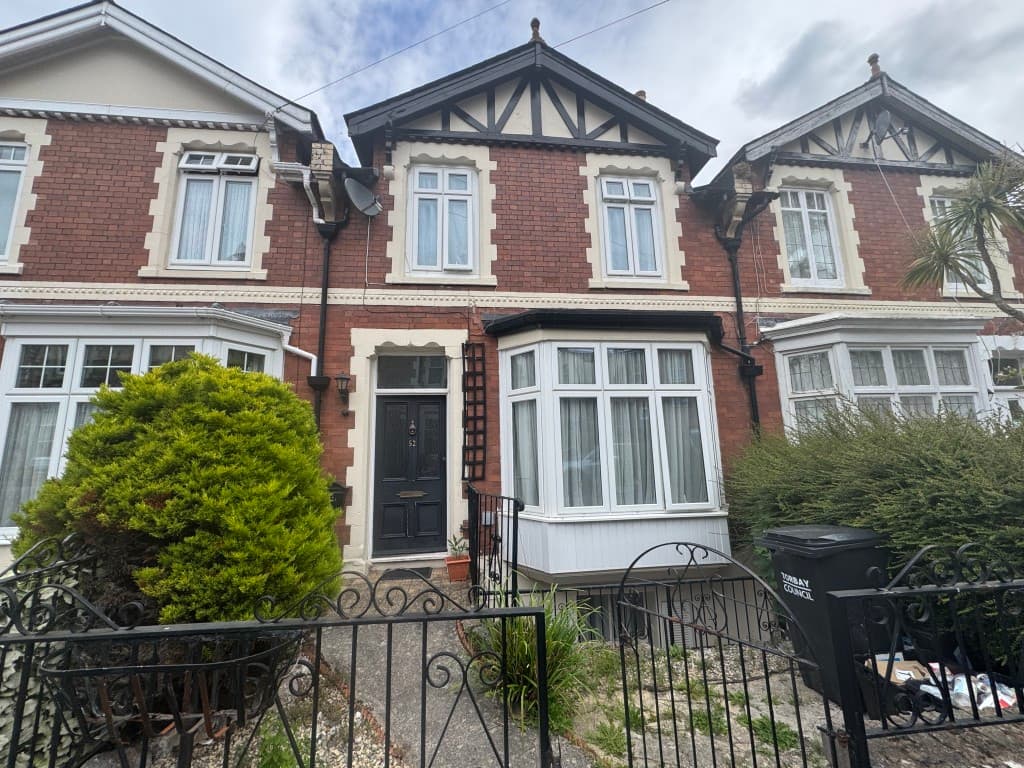 52 Meadfoot Lane, Torquay TQ1 2BP: Mid-terrace Property Comprising Three-bedroom Maisonette And Garden 1