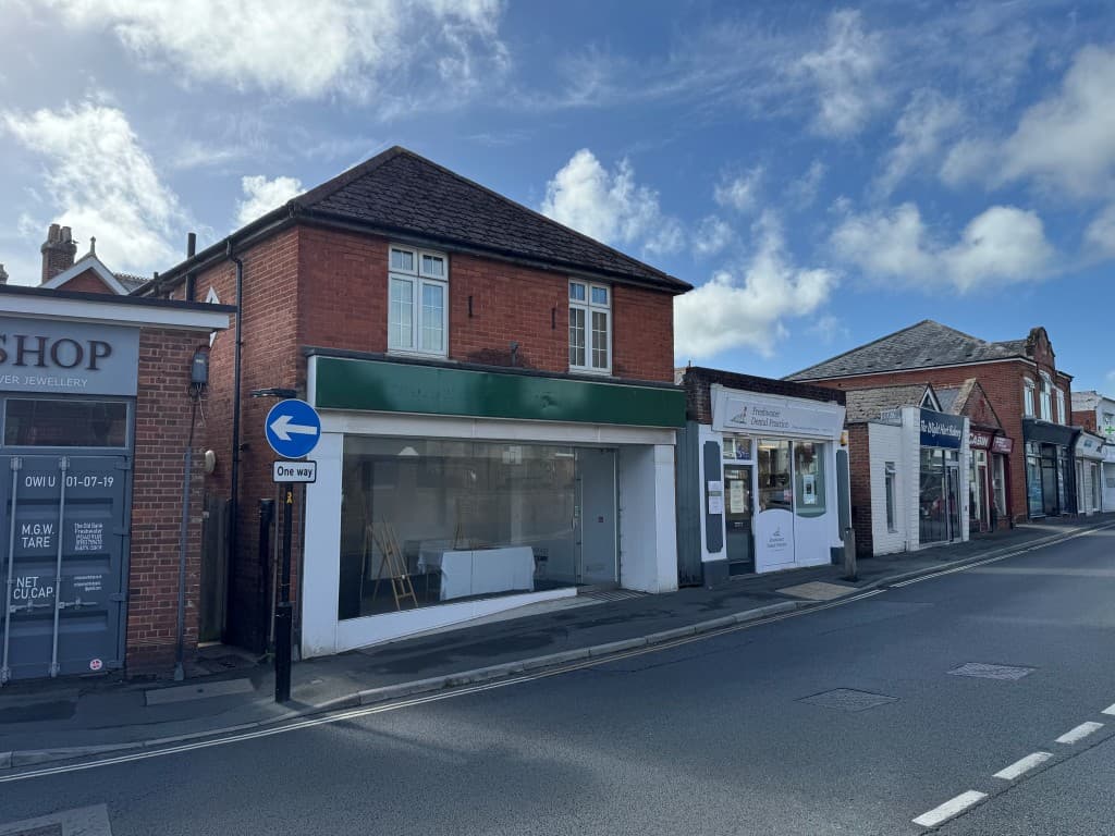 The Estate Office, Avenue Road, Freshwater PO40 9UT: Freehold Town Centre Retail Unit For Investment Or Occupation 2