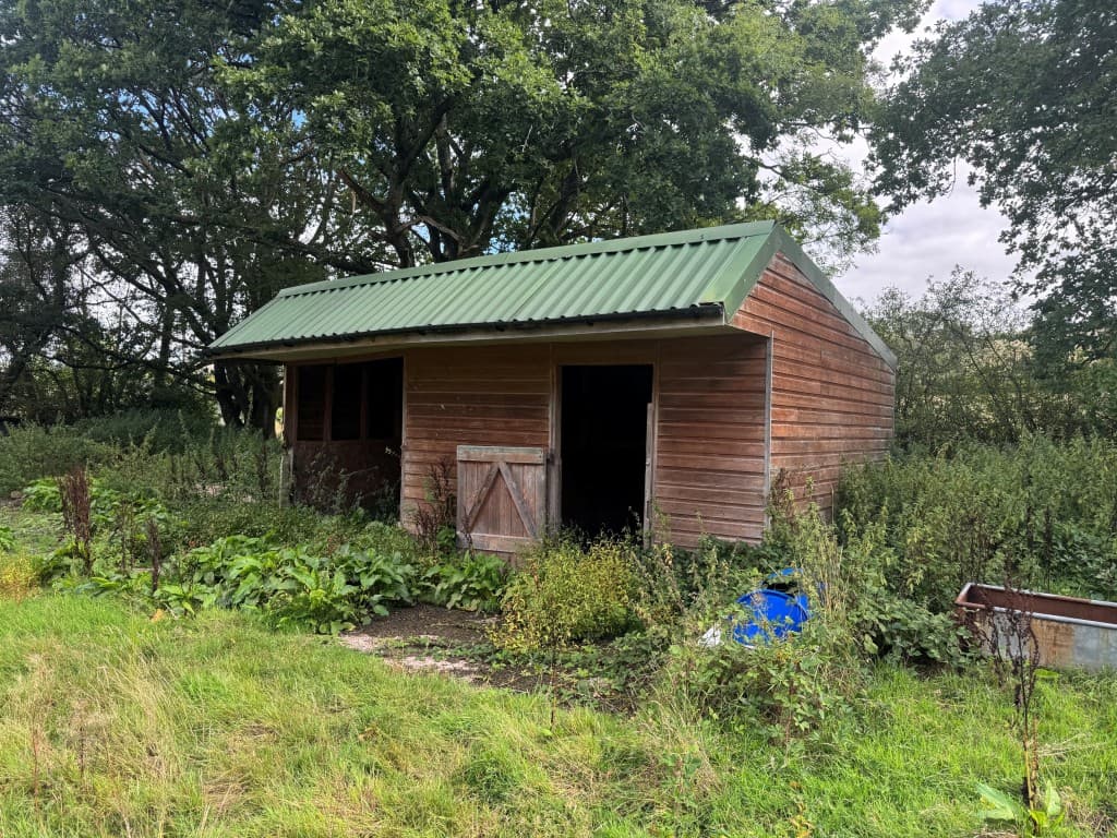 Stables and Paddock Land, Higher Grants, Exebridge, Dulverton TA22 9BE: Two And A Half Acres With Stables And Outbuilding 1