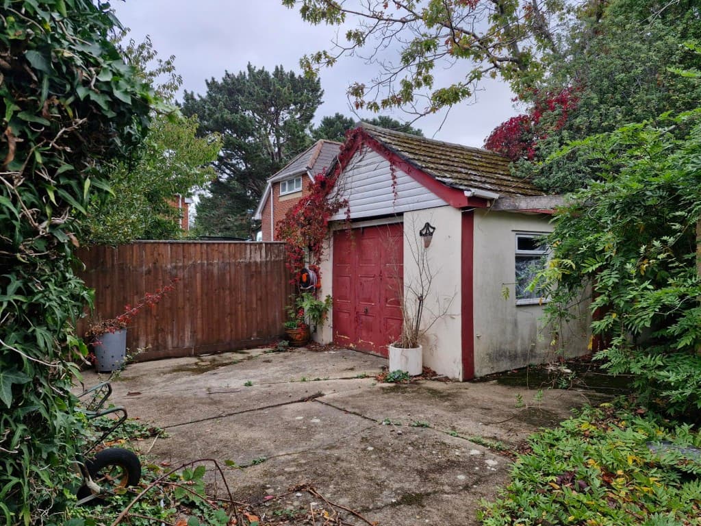 Ground Floor Flat, 18 Endfield Road, Bournemouth BH9 1TH: Freehold Flat With Substantial Garden 2