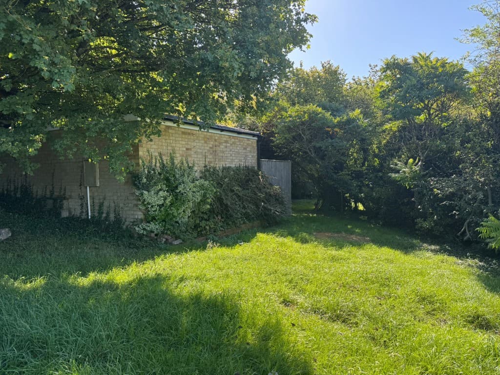 Stenyho, Soames Lane, Ropley, Alresford SO24 0ER: Approximately Half An Acre Of Land With Vacant Possession 4