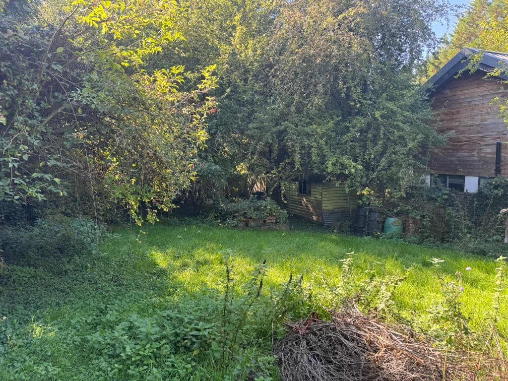 Stenyho, Soames Lane, Ropley, Alresford SO24 0ER: Approximately Half An Acre Of Land With Vacant Possession 5