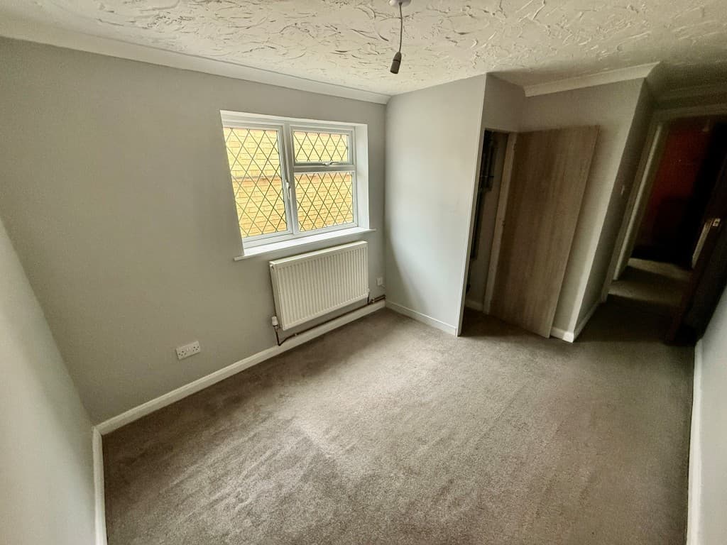 216 High Street, Sheerness ME12 1UN: Mixed-use Investment In Town Centre 4
