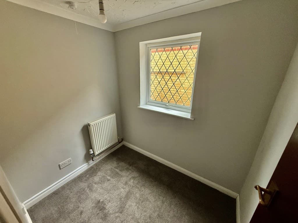216 High Street, Sheerness ME12 1UN: Mixed-use Investment In Town Centre 5