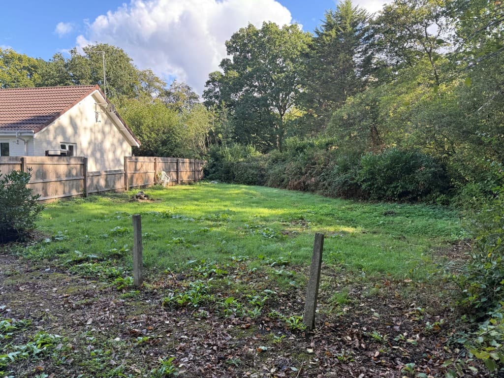 Land Adjacent 4 Chilworth Close, Chilworth, Southampton SO16 7JJ: Site With Planning For Three-bedroom Detached Chalet Bungalow 1