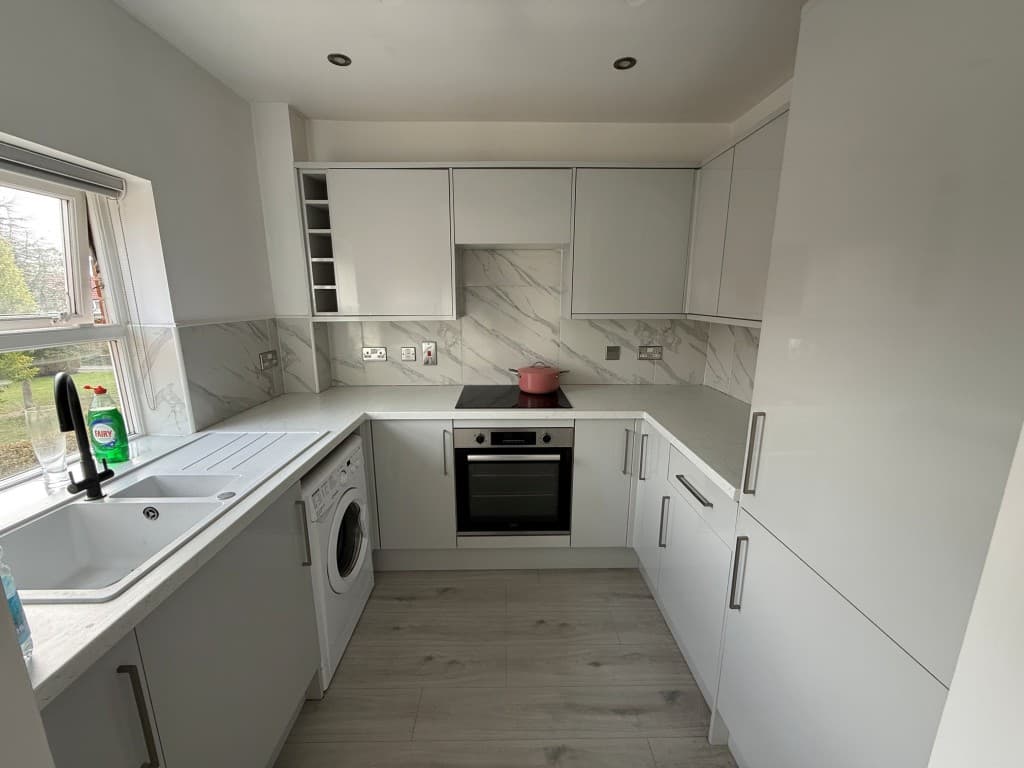 66 Cavell Drive, Bishop's Stortford CM23 5PX: Three-bedroom Split Level Maisonette 2