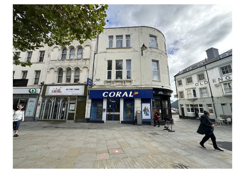 32 Kings Road, St. Leonards-on-Sea TN37 6DX: Freehold Mixed Use Investment 1