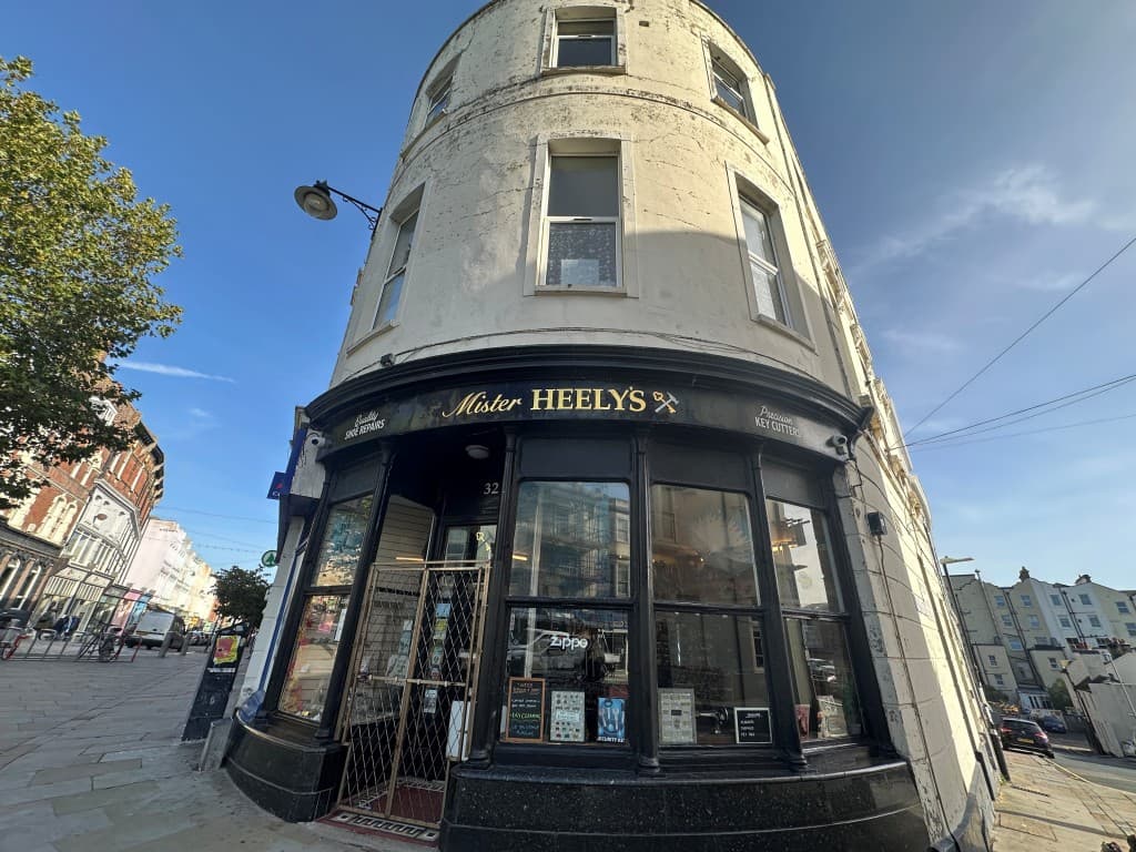 32 Kings Road, St. Leonards-on-Sea TN37 6DX: Freehold Mixed Use Investment 3