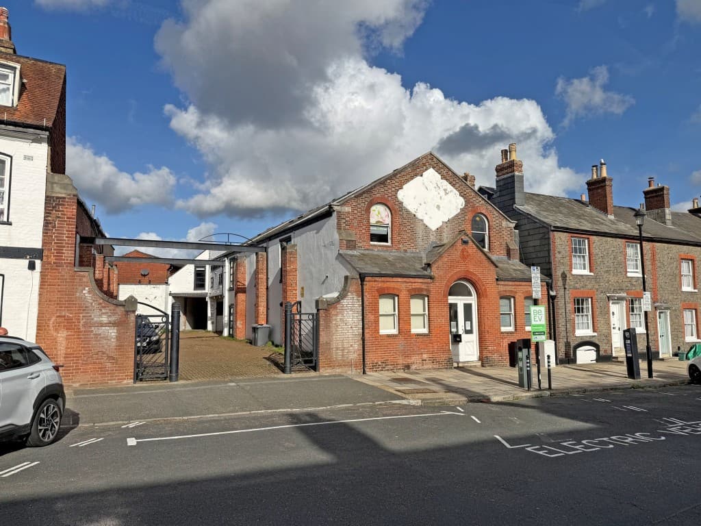 42 Quay Street, Newport PO30 5BA: Town Centre Office Building With Parking 1