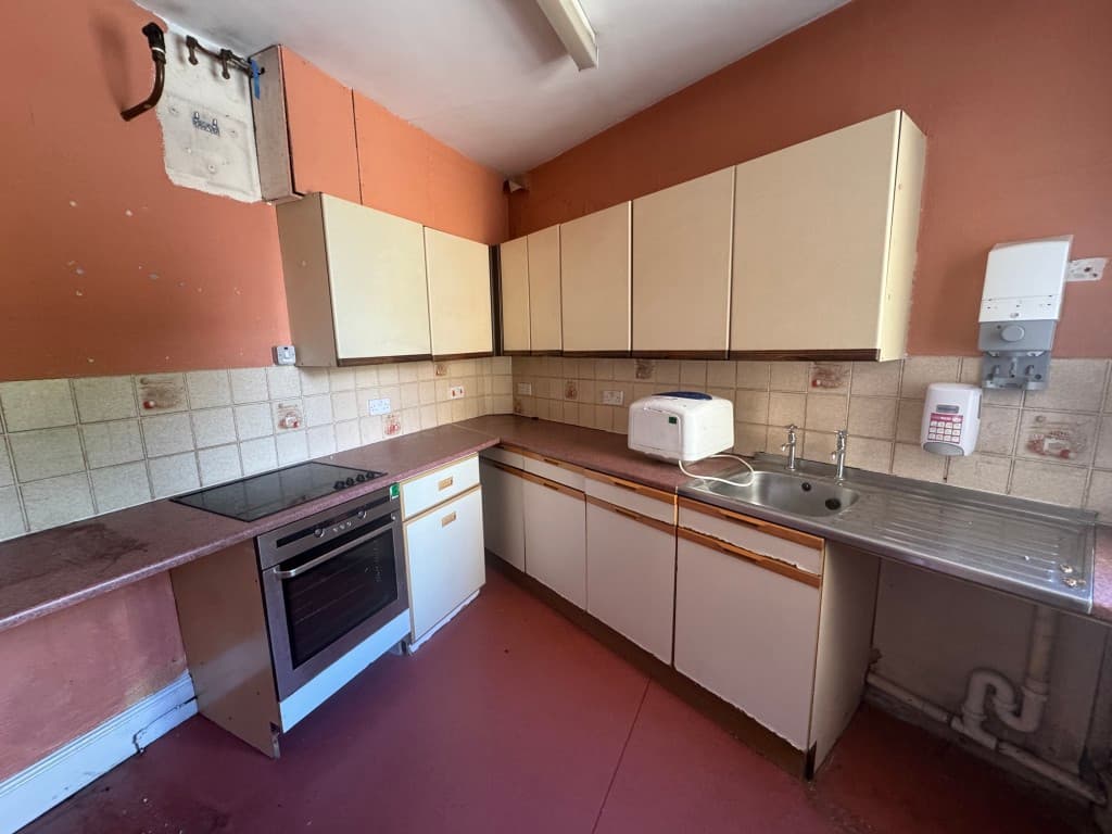 Fountain House, 1 Eastbourne Road, St. Austell PL25 4SZ: Versatile Property With Potential Close To Town Centre 2