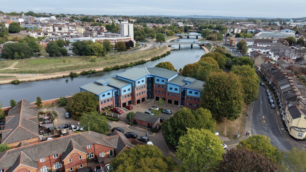 Flat 19, Victoria Court, Flowerpot Lane, Exeter EX4 1EA: Ground Floor Apartment In Gated Complex 1