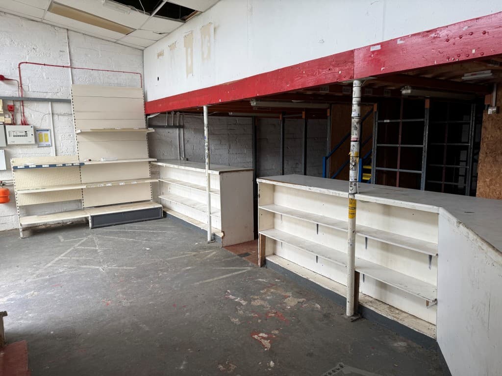 1 College Farm Industrial Estate, College Close, Sandown PO36 8EB: Freehold Vacant Two Storey Commercial Unit With Gated Yard 5