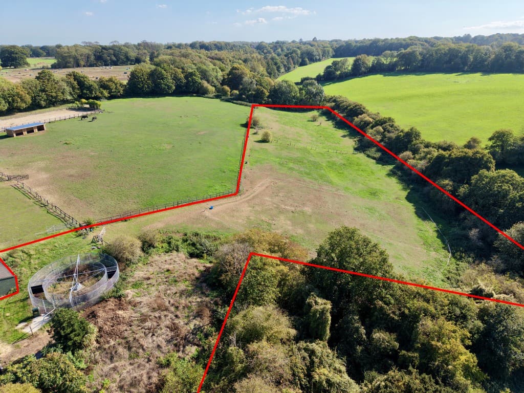 Walnut Tree Buildings, Otterden, Faversham ME13 0DB: Equestrian Facility - Indoor Mange, Stables, Paddocks 3