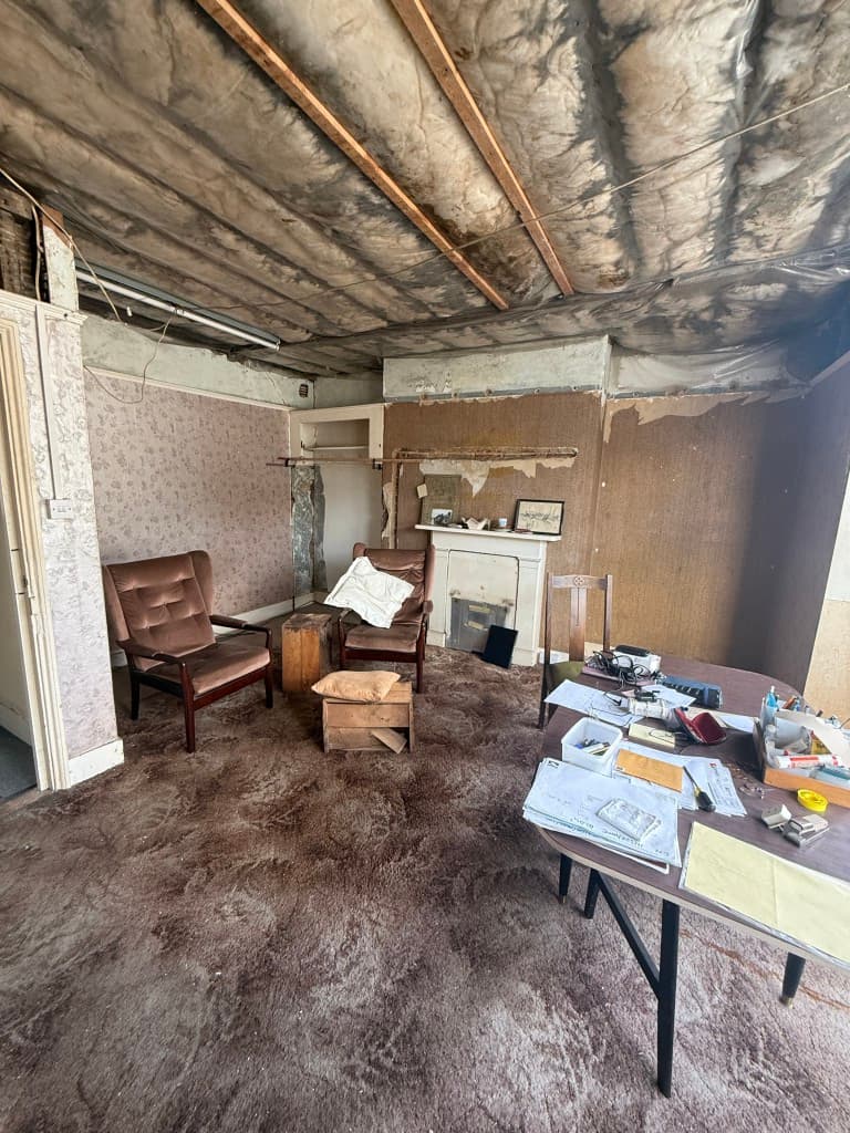 187 Queens Road, Hastings TN34 1RG: Mixed Residential And Commercial Building With Potential 5