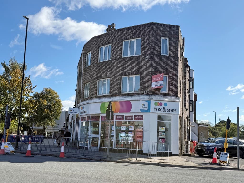 390C Bitterne Road, Bitterne Village, Southampton SO18 5RS: Freehold Investment With Upper Floors For Development 2