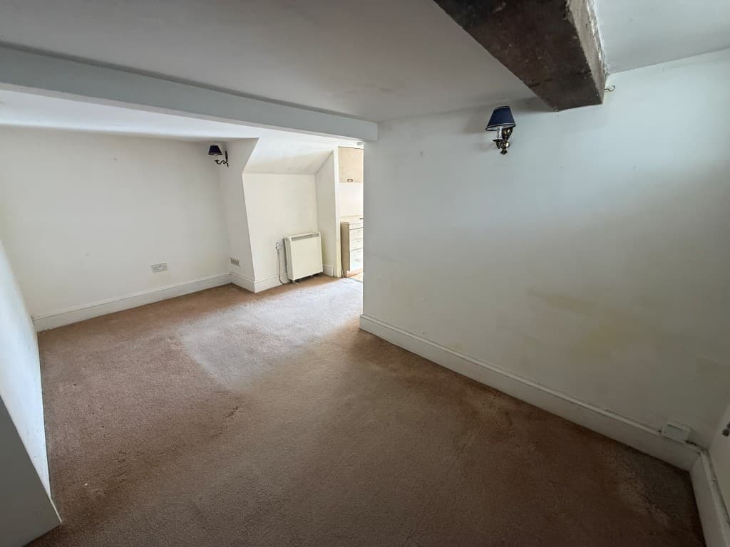 Albert House, Stone Street, Cranbrook TN17 3HG: Pair Of Shops And Two Flats For Refurbishment 4