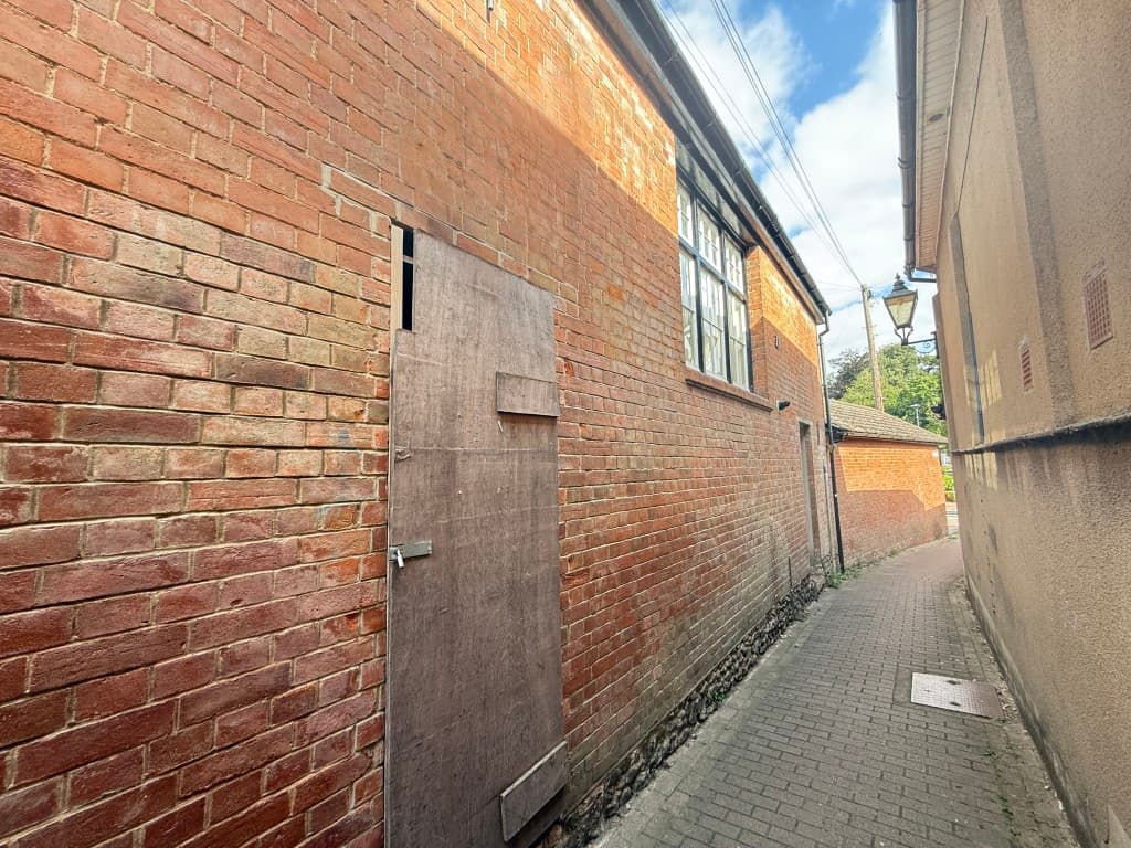 2 Colbert Hall Mews, Tar Lane, Ottery St. Mary EX11 1AG: Cottage Conversion For Completion - Second Fix Required 1