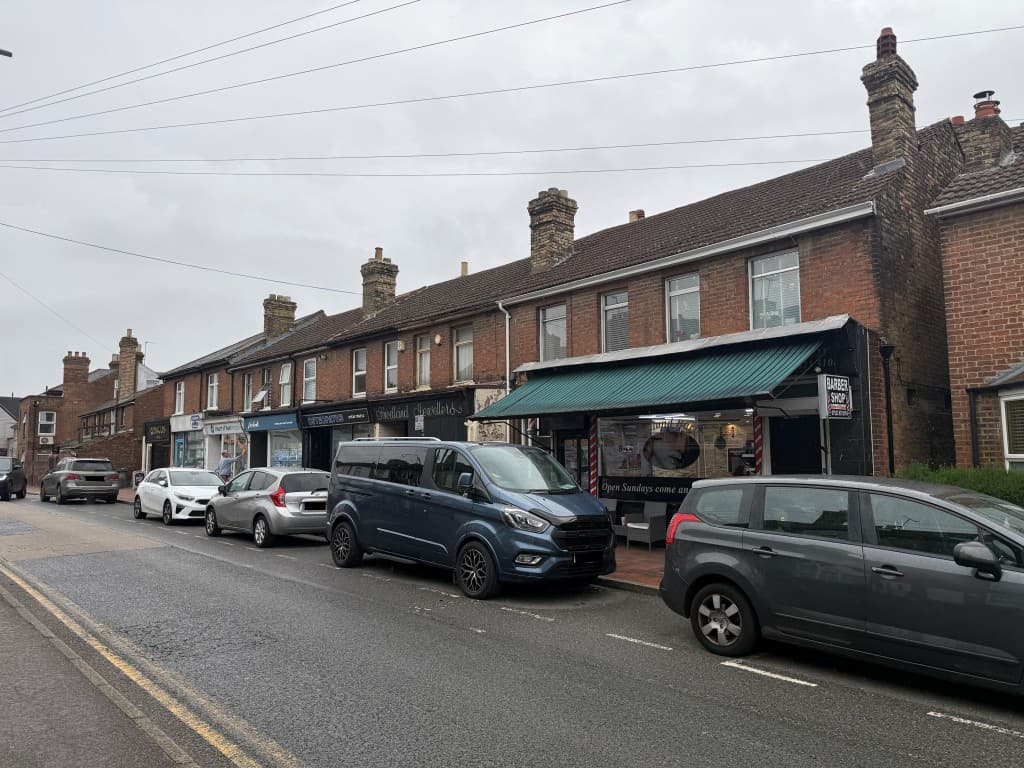 11 Malling Road, Snodland ME6 5AA: Vacant Mixed Use Building With Potential 2