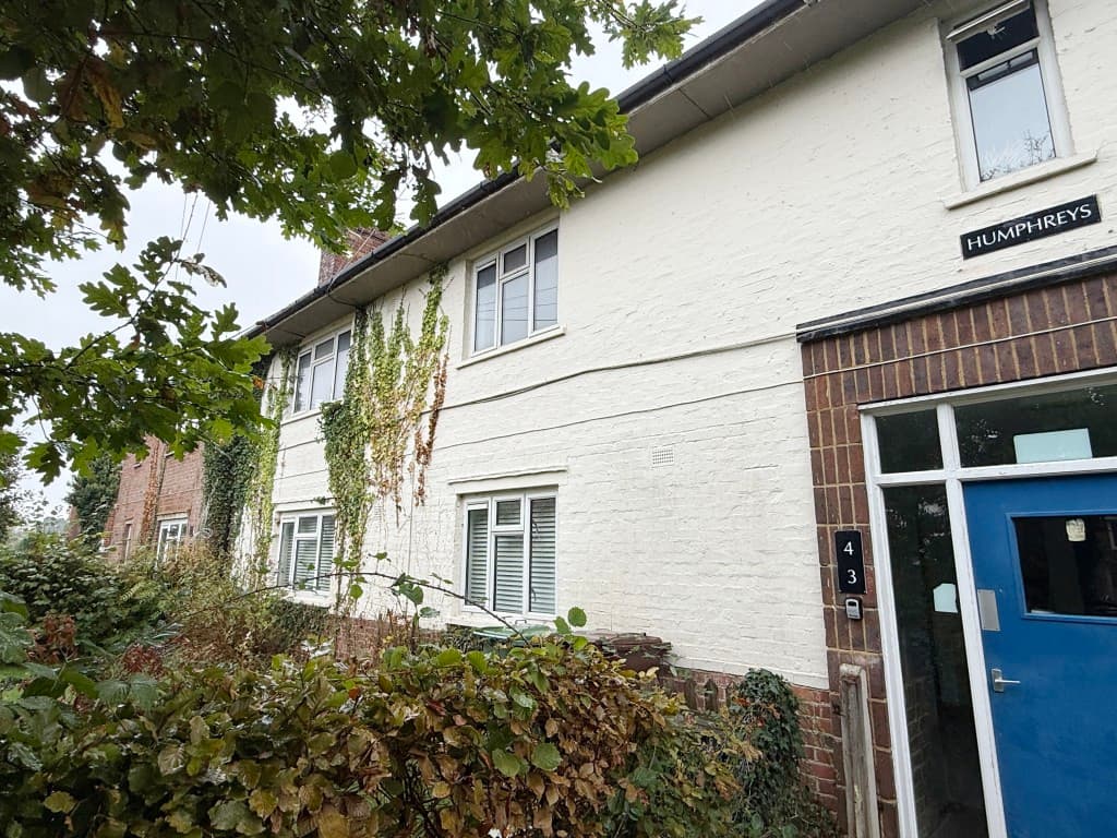 4 Humphreys, Petteridge Lane, Matfield, Tonbridge TN12 7LT: Flat In Need Of Improvement In Village Location 1