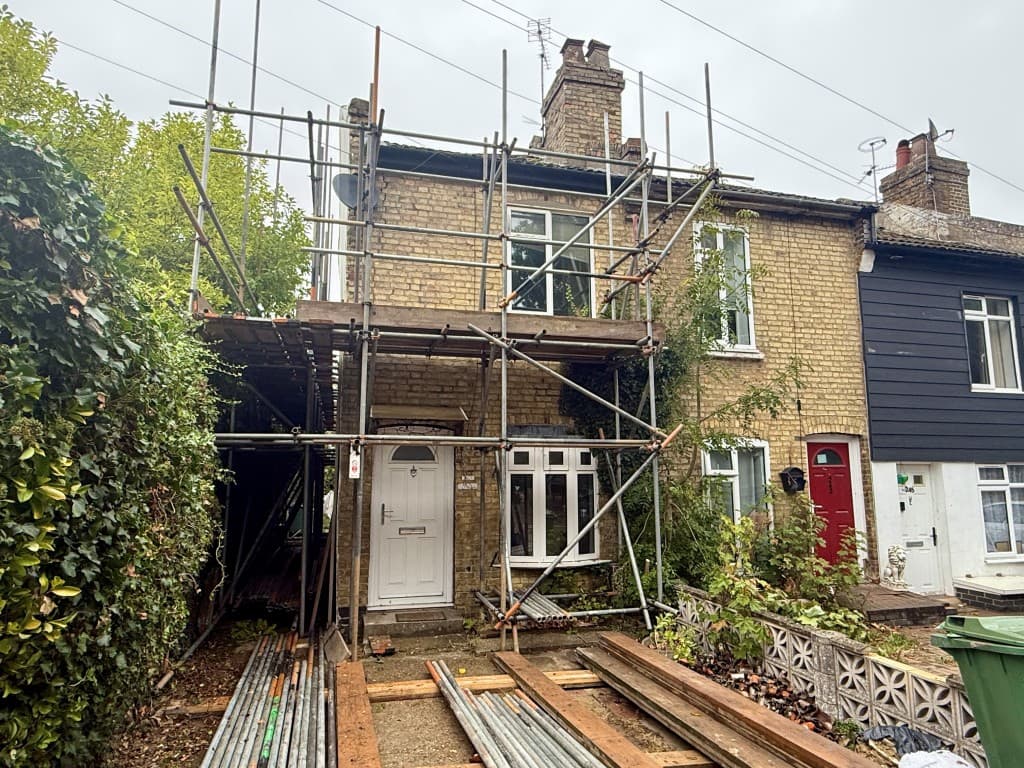 241 Queens Road, Maidstone ME16 0LB: End-terrace House For Repair 1