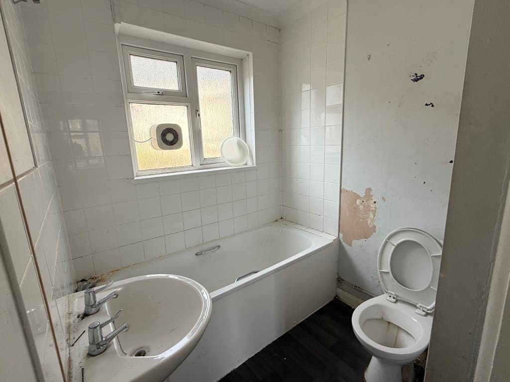 76 Grange Road, Tunbridge Wells TN4 8QB: House In Need Of Improvement 4