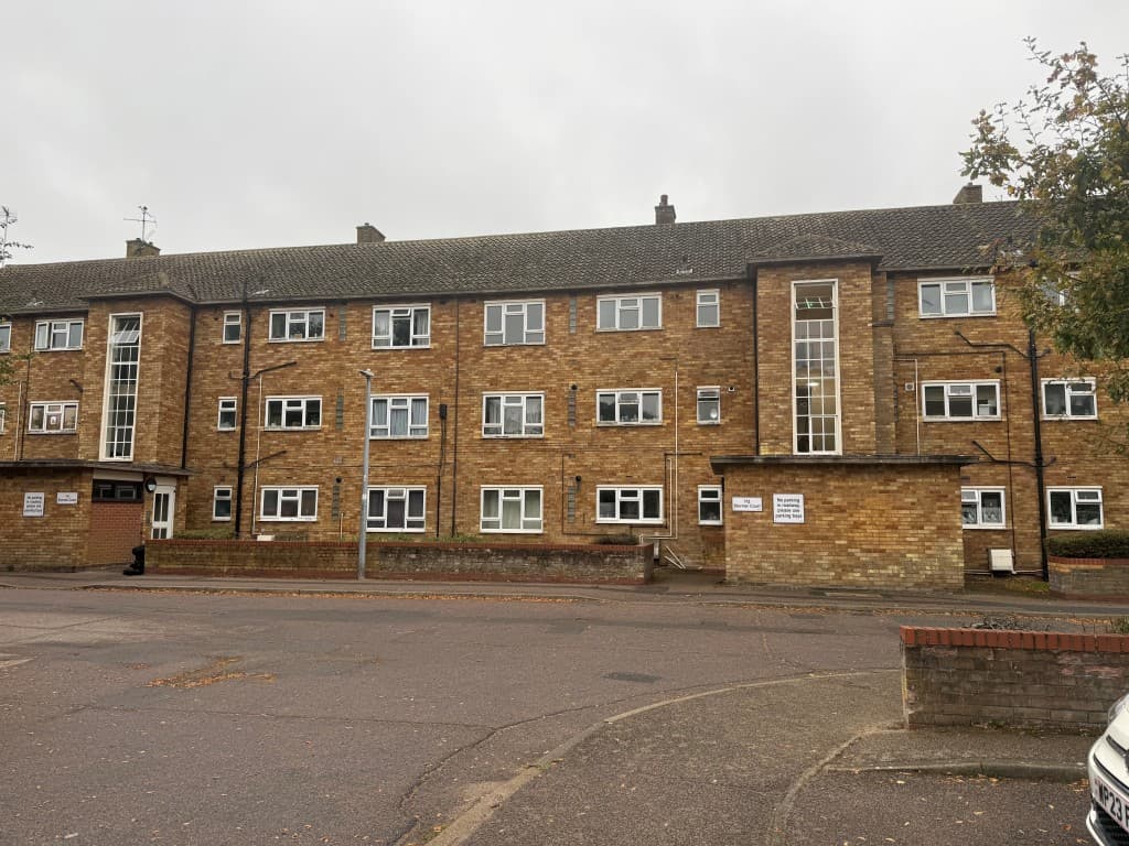 Flat 12, Sturmer Court, Queen Elizabeth Way, Colchester CO2 8LU: Two-bedroom 2nd Floor Flat For Refurbishment 1