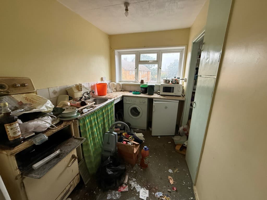 Flat 12, Sturmer Court, Queen Elizabeth Way, Colchester CO2 8LU: Two-bedroom 2nd Floor Flat For Refurbishment 5