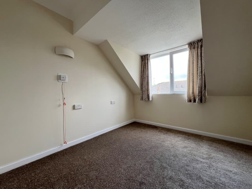 Flat 41, Homeborough House, Brinton Lane, Hythe, Southampton SO45 6EE: Retirement Flat 2