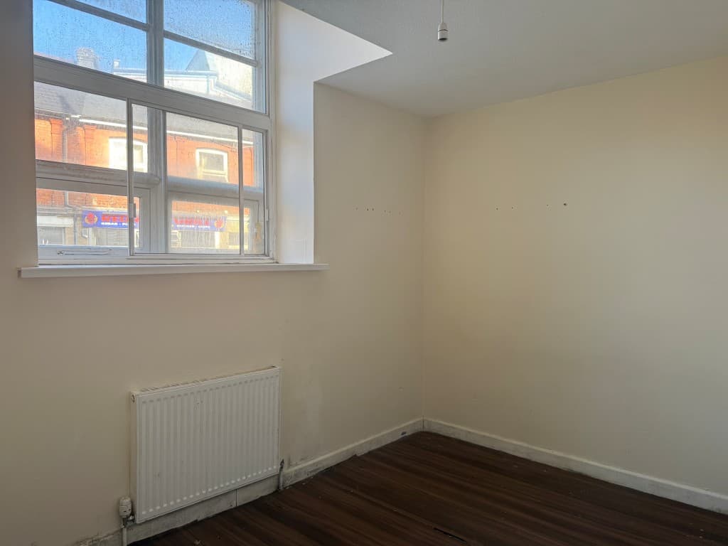 15 Chapel Court, Chapel Street, Redruth TR15 2DY: Leasehold Ground Floor Two-bedroom Apartment 4