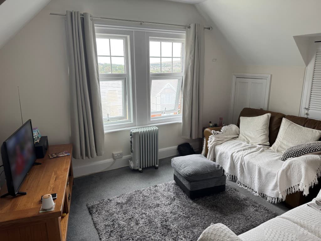 19 Carter Street, Sandown PO36 8BL: Freehold Detached Former Guest House Arranged As Four Flats On Good 5