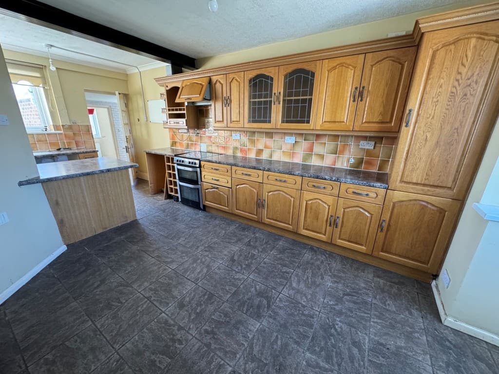20 Densole Way, Densole, Folkestone CT18 7BQ: Semi-detached House In Need Of Total Refurbishment 3