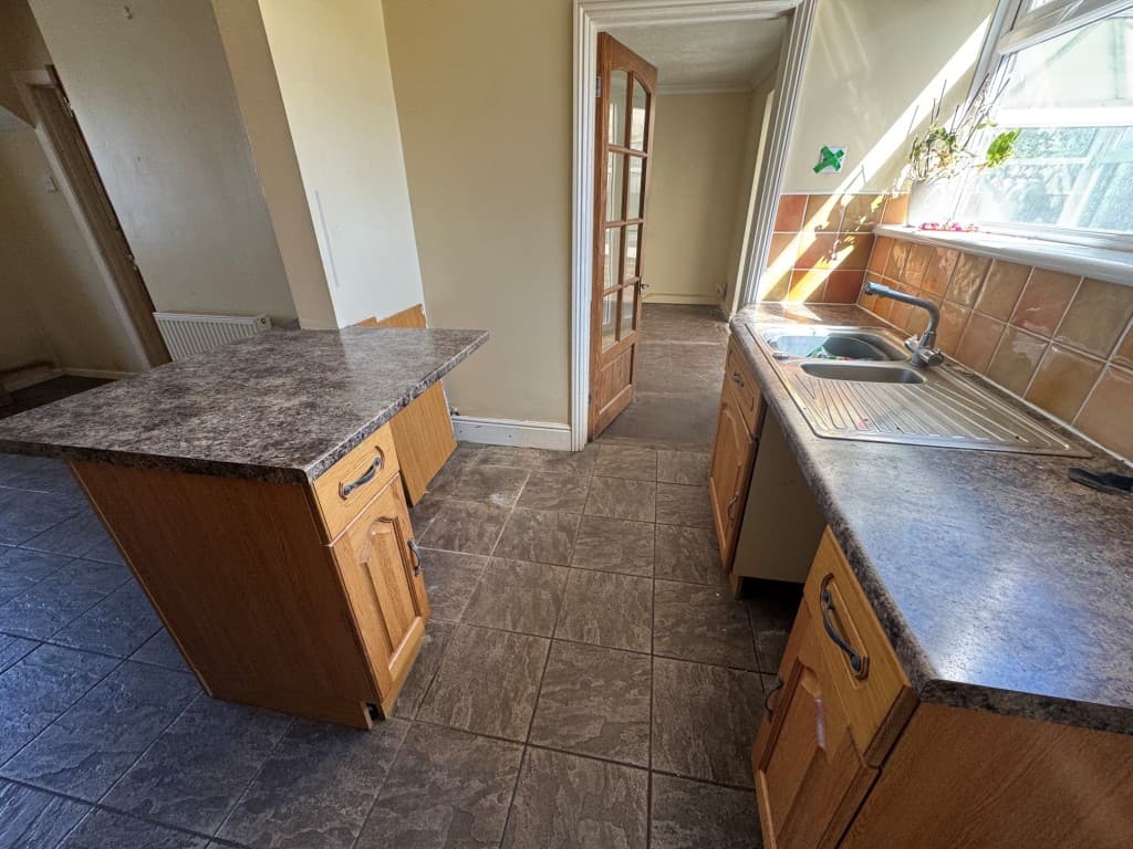 20 Densole Way, Densole, Folkestone CT18 7BQ: Semi-detached House In Need Of Total Refurbishment 4