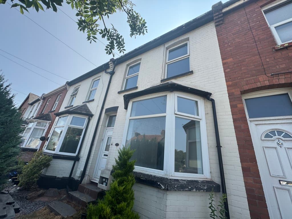 341 Teignmouth Road, Torquay TQ1 4RS: Mid-terrace House For Improvement In Popular Location 1