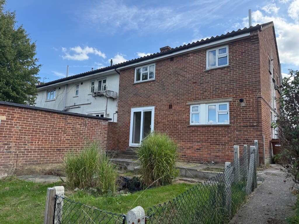 16-30 Bidborough Ridge, Bidborough, Tunbridge Wells TN3 0XD: Block Of Flats For Improvement On 0.51 Acre Plot And Potential 3