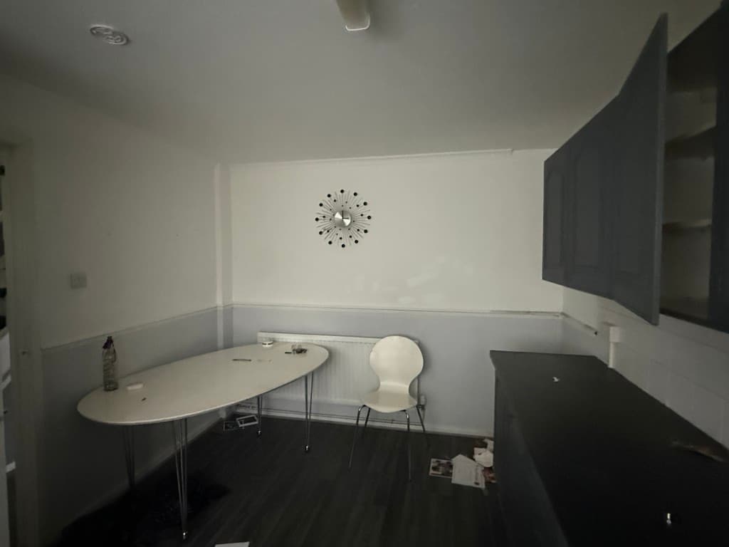 30 Southfields Way, Tunbridge Wells TN4 0AU: House In Need Of Improvement 3