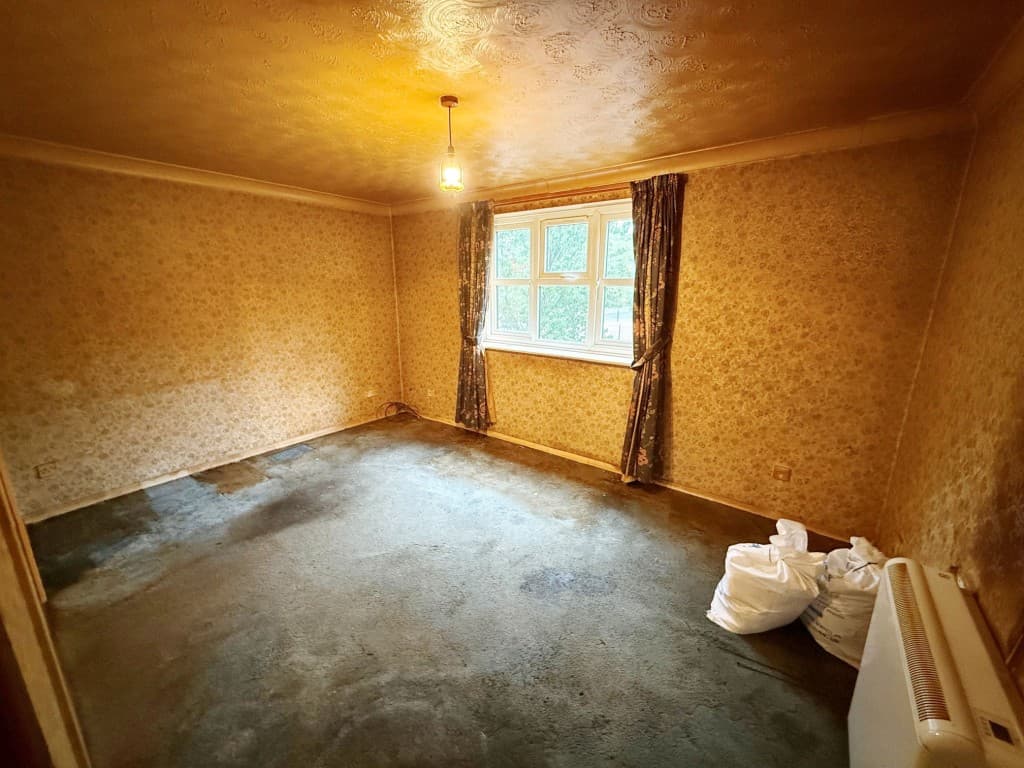 112 Enville Way, Highwoods, Colchester CO4 9UQ: Vacant One-bedroom First Floor Flat For Improvement 3