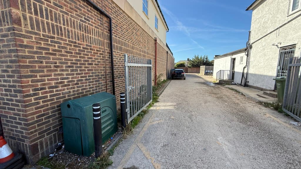 Land Adjacent 295 Brampton Road, Bexleyheath DA7 5QR: Freehold Parcel Of Land Including Part Of The Adjoining Roadway 1
