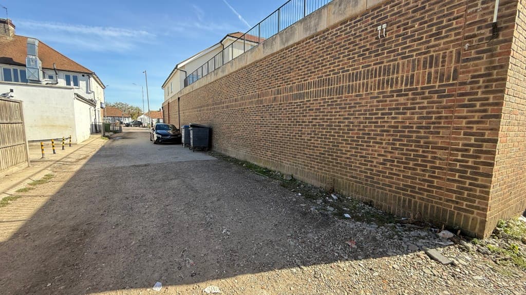 Land Adjacent 295 Brampton Road, Bexleyheath DA7 5QR: Freehold Parcel Of Land Including Part Of The Adjoining Roadway 2