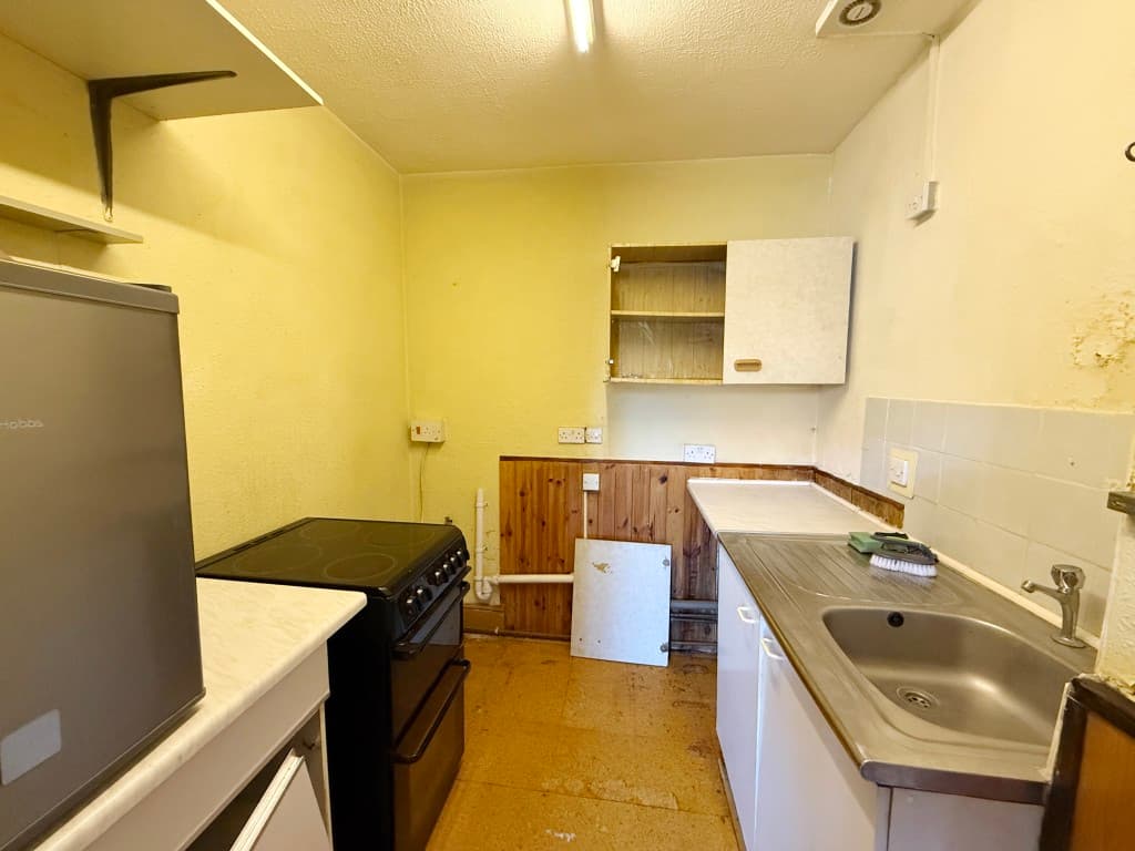 Flat 1, 42 George Street, Ryde PO33 2EN: Vacant Ground Floor Studio Flat With Investment Potential 3